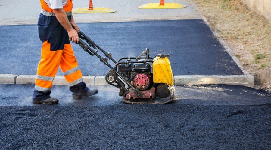 Professional gutter cleaning in Jones, MI